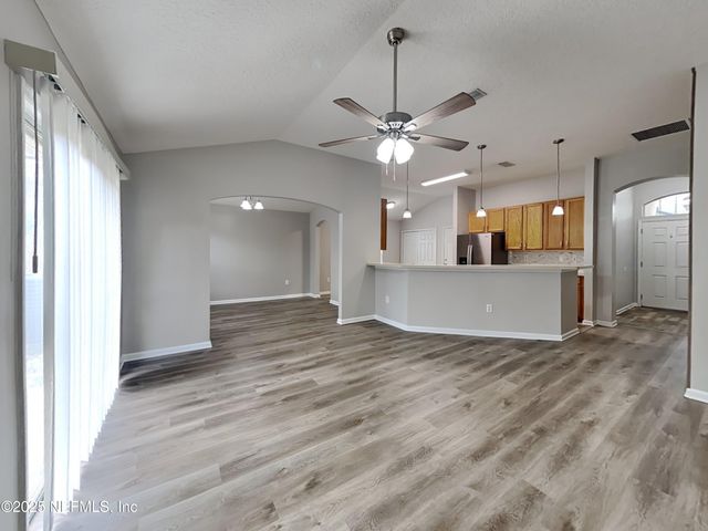 2450 CREEKFRONT Drive, Green Cove Springs, FL 32043