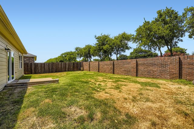 421 Starboard Drive, Crowley, TX 76036