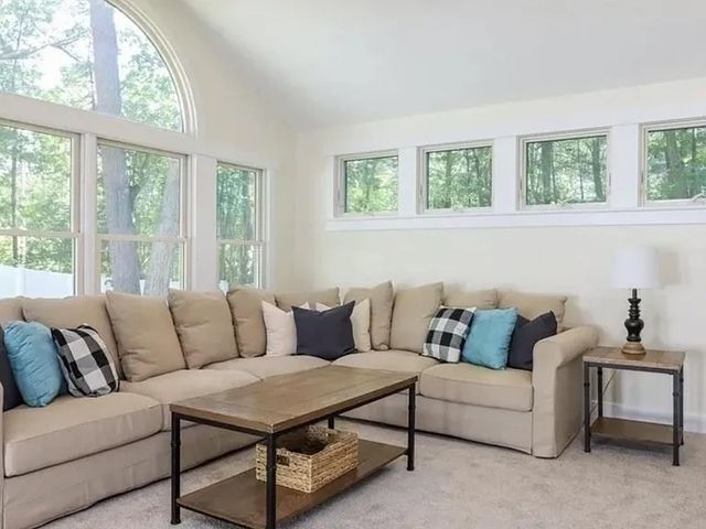 3 Scott Rd, Littleton, MA 01460