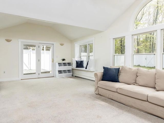 3 Scott Rd, Littleton, MA 01460
