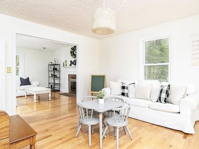 3 Scott Rd, Littleton, MA 01460