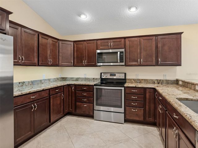 2877 FEUSTEL AVENUE, The Villages, FL 32163