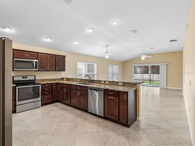 2877 FEUSTEL AVENUE, The Villages, FL 32163