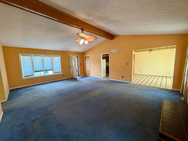 27420 Milton Avenue, Warren, MI 48092