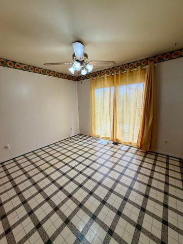 27420 Milton Avenue, Warren, MI 48092