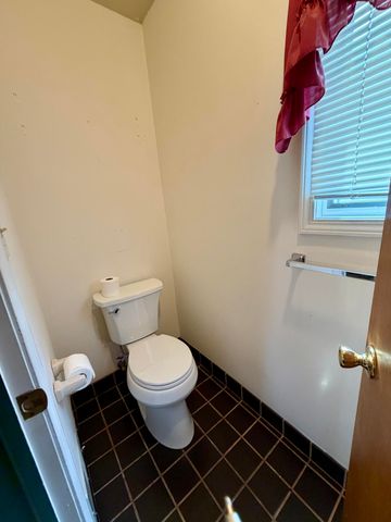 27420 Milton Avenue, Warren, MI 48092