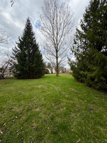 27420 Milton Avenue, Warren, MI 48092