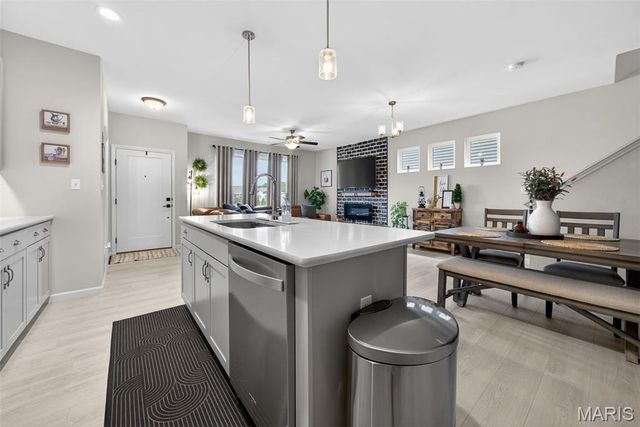 13 Aubrey Place, St Charles, MO 63303