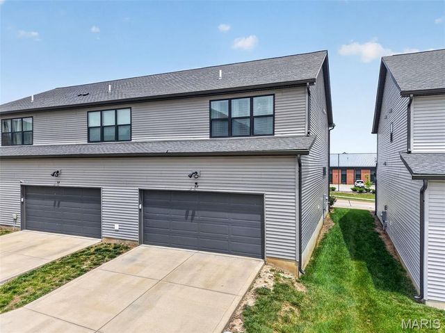 13 Aubrey Place, St Charles, MO 63303