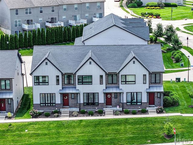 13 Aubrey Place, St Charles, MO 63303