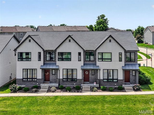 13 Aubrey Place, St Charles, MO 63303
