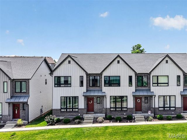 13 Aubrey Place, St Charles, MO 63303