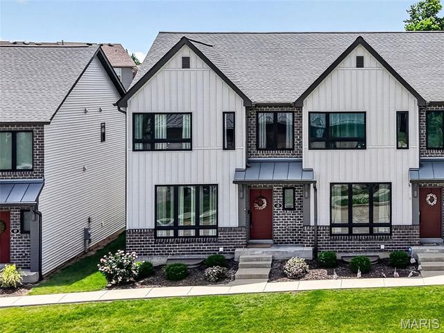 13 Aubrey Place, St Charles, MO 63303