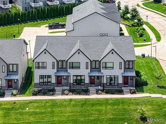 13 Aubrey Place, St Charles, MO 63303
