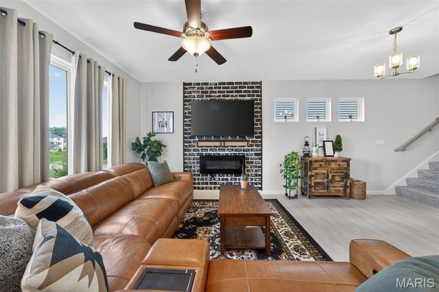 13 Aubrey Place, St Charles, MO 63303