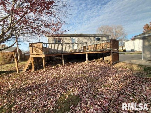 1700 ROBIN Court, Galesburg, IL 61401