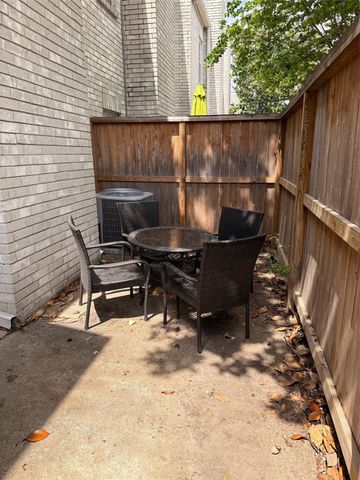 4001 Tanglewilde Street 811, Houston, TX 77063