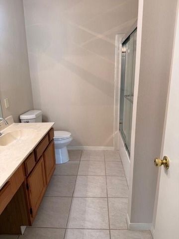 4001 Tanglewilde Street 811, Houston, TX 77063