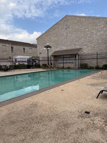 4001 Tanglewilde Street 811, Houston, TX 77063