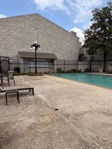 4001 Tanglewilde Street 811, Houston, TX 77063