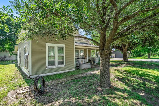 209 S Britton Street, Tom Bean, TX 75489