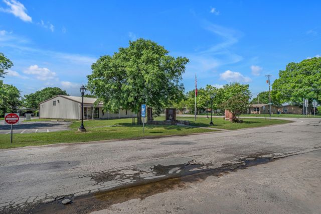 209 S Britton Street, Tom Bean, TX 75489