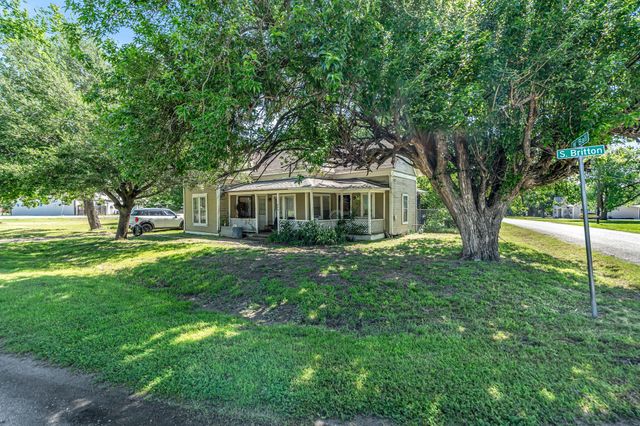 209 S Britton Street, Tom Bean, TX 75489