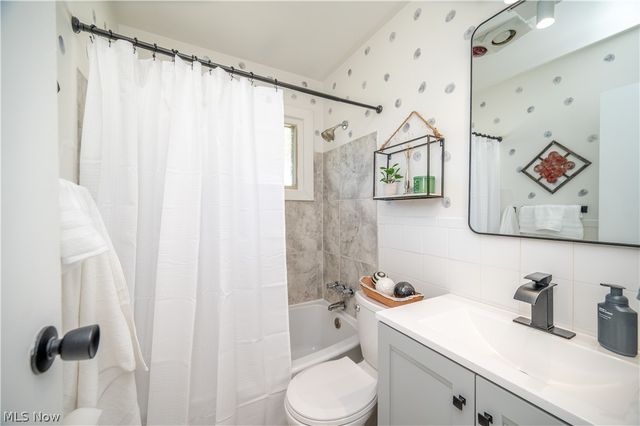 3659 Johnson Court, Canfield, OH 44406
