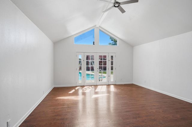 3010 Lester Rd, Denair, CA 95316