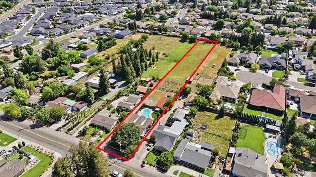 3010 Lester Rd, Denair, CA 95316