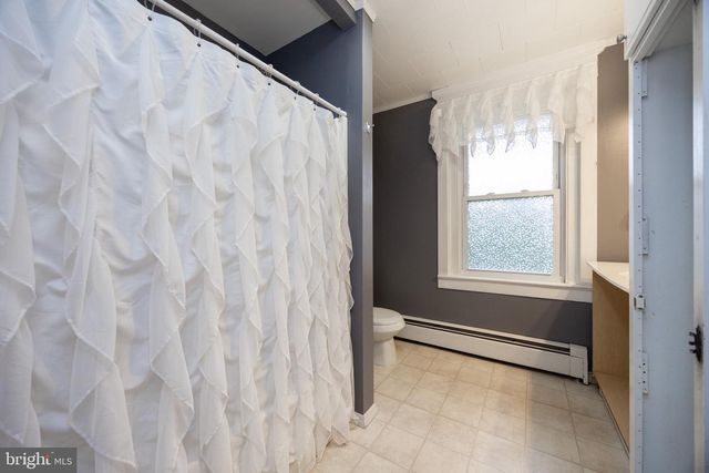 2063 VALLEY RD, Parkesburg, PA 19365