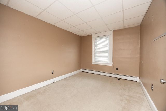 2063 VALLEY RD, Parkesburg, PA 19365