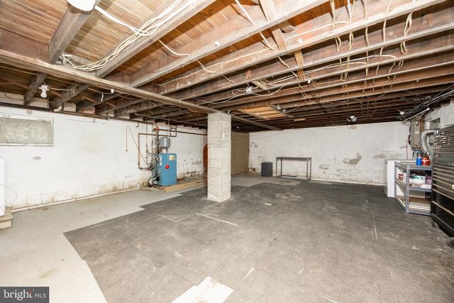 2063 VALLEY RD, Parkesburg, PA 19365