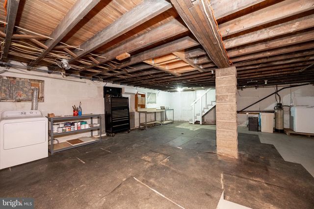 2063 VALLEY RD, Parkesburg, PA 19365