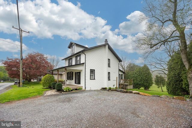 2063 VALLEY RD, Parkesburg, PA 19365