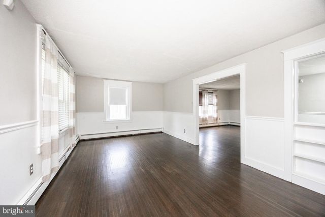 2063 VALLEY RD, Parkesburg, PA 19365