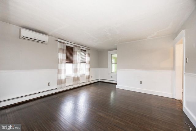 2063 VALLEY RD, Parkesburg, PA 19365