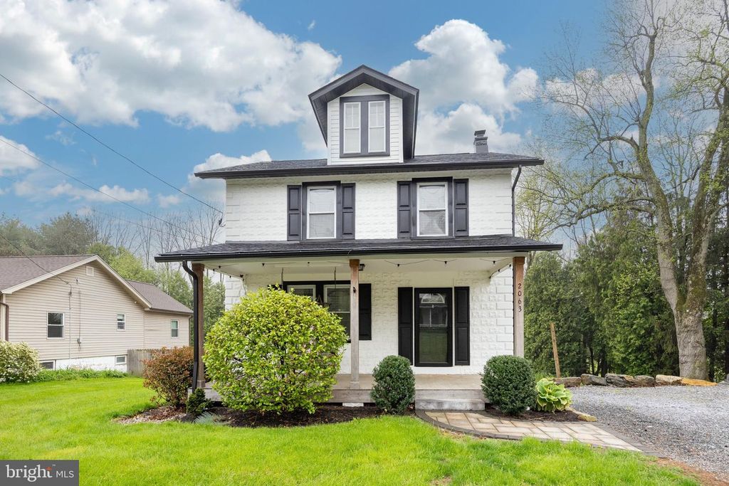 2063 VALLEY RD, Parkesburg, PA 19365