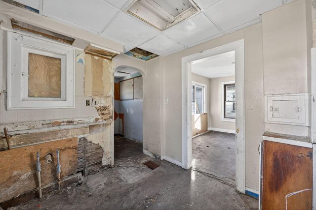 696 Northview Avenue, Columbus, OH 43219