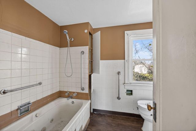 696 Northview Avenue, Columbus, OH 43219