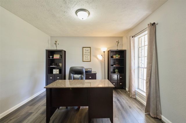 635 Mosswood Drive, Conroe, TX 77302