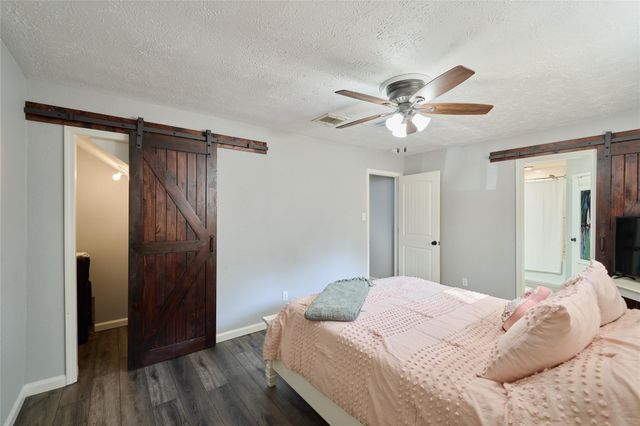 635 Mosswood Drive, Conroe, TX 77302