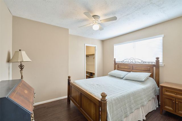 635 Mosswood Drive, Conroe, TX 77302