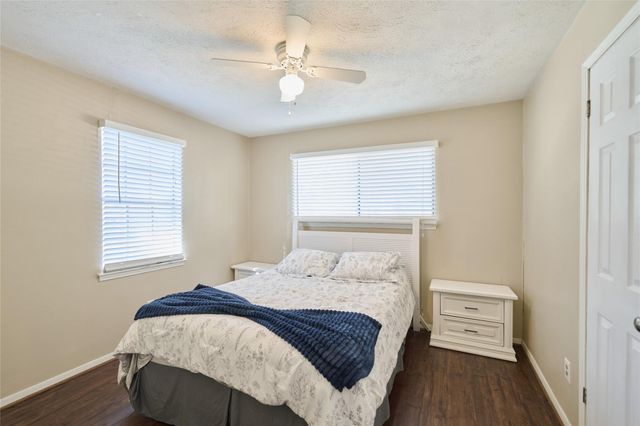 635 Mosswood Drive, Conroe, TX 77302