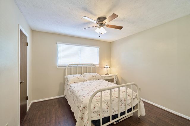 635 Mosswood Drive, Conroe, TX 77302