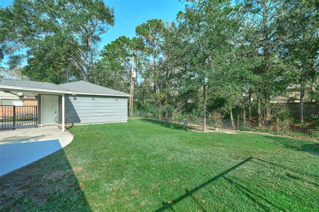 635 Mosswood Drive, Conroe, TX 77302