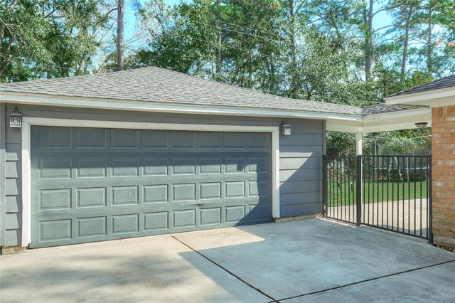 635 Mosswood Drive, Conroe, TX 77302