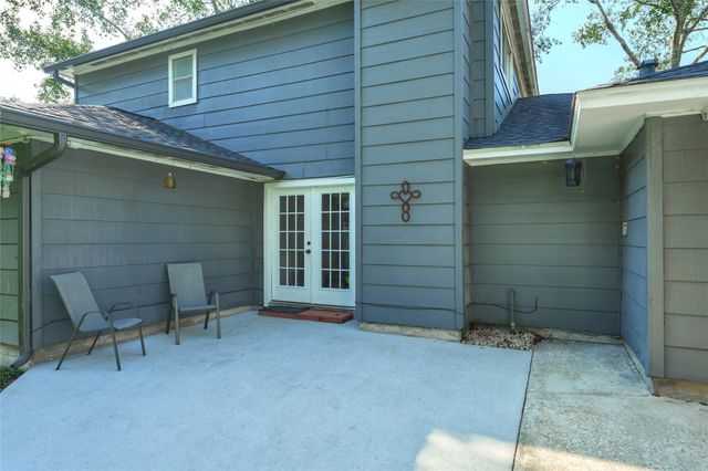 635 Mosswood Drive, Conroe, TX 77302