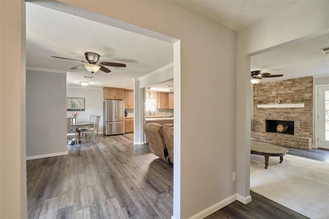 635 Mosswood Drive, Conroe, TX 77302