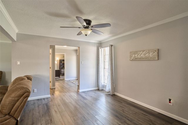 635 Mosswood Drive, Conroe, TX 77302